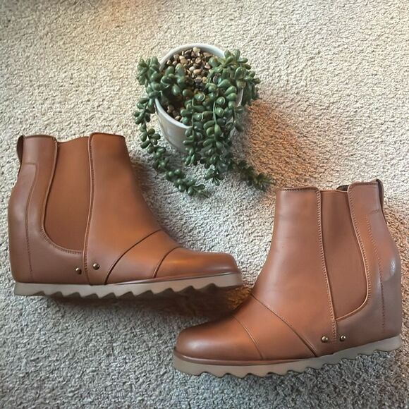 Sorel Shoes - New without tags Sorel Dups